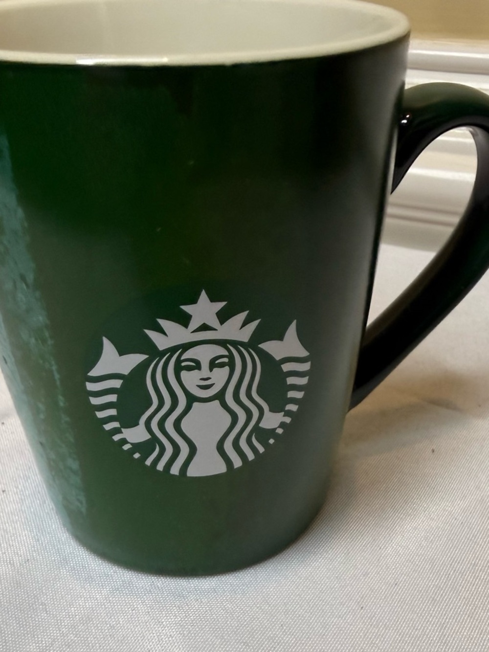 Starbucks Mermaid Logo Mug 2021 Green w Red Purple & Blue Brushstrokes 10 oz